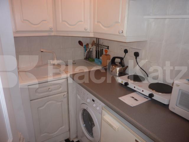 			LOCATION LOCATION L;OCATION!, Studio Apartment, 1 bath, 1 reception Flat			 Woburn Place, RUSELL SQUARE